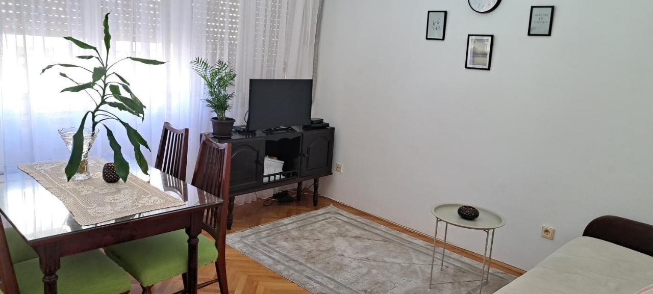 Apartment Bina 티바트 외부 사진